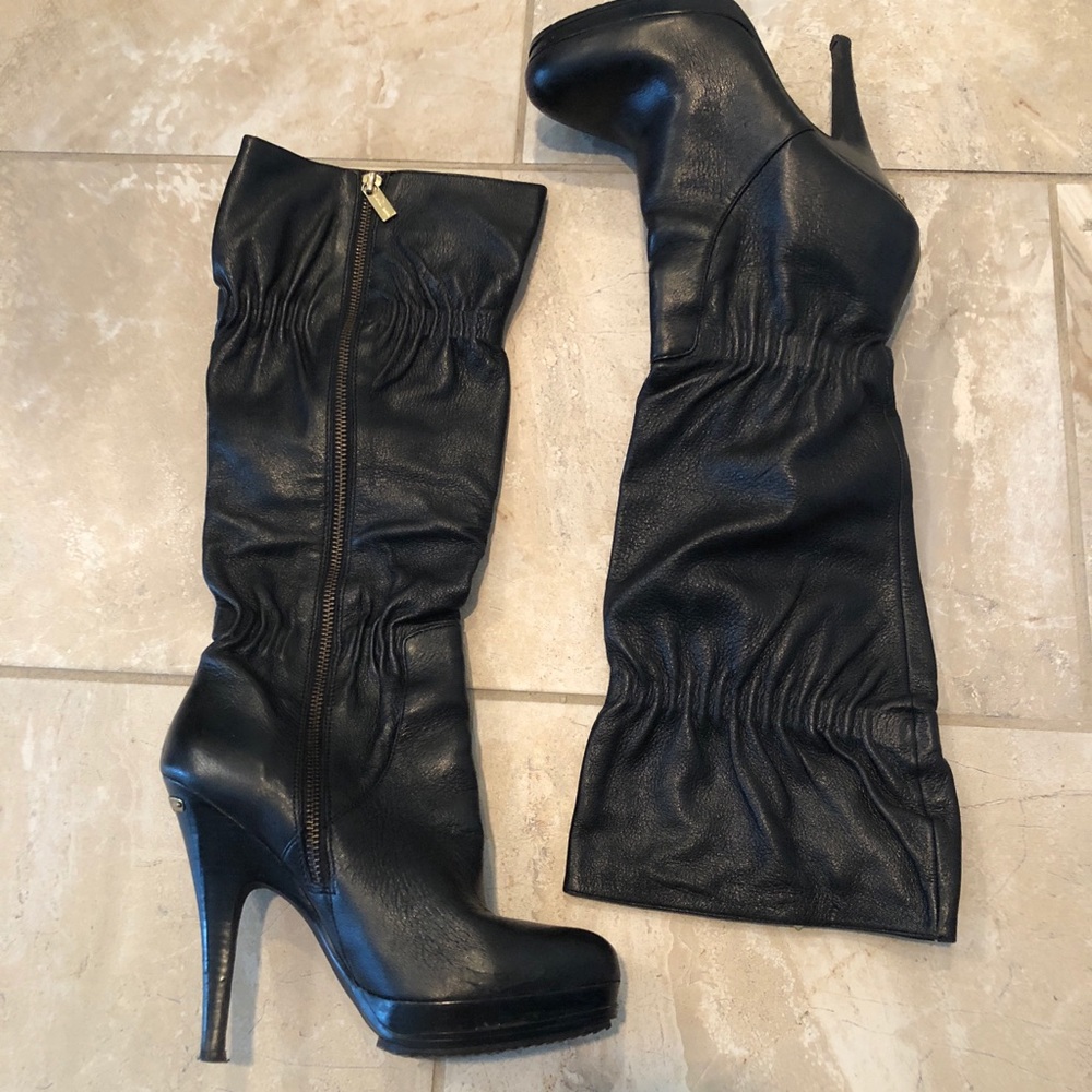 Michael Kors Black Leather Heeled Zipper Boot